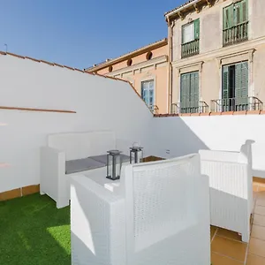 https://apartamentos-malaga-center.1costadelsol.com